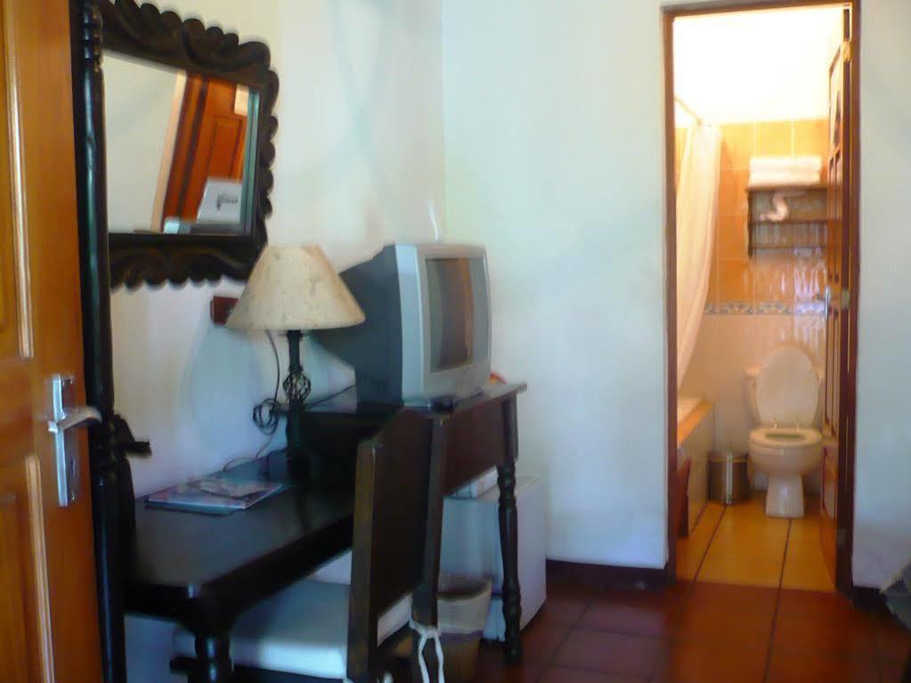אנטיגואה גואטמלה Hostal San Nicolas מראה חיצוני תמונה